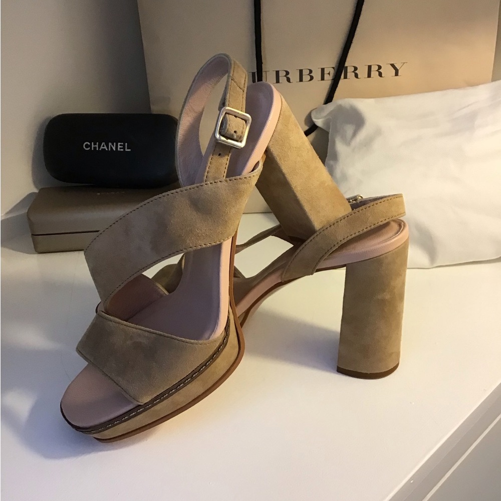 NWOT Marc Cain Block Heeled Platforms